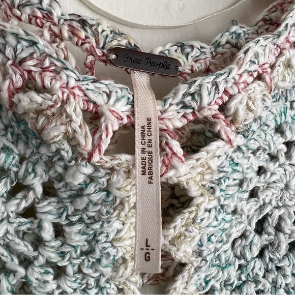 Free People Ring Of Roses Crochet Sweater size Large - Picture 9 of 13